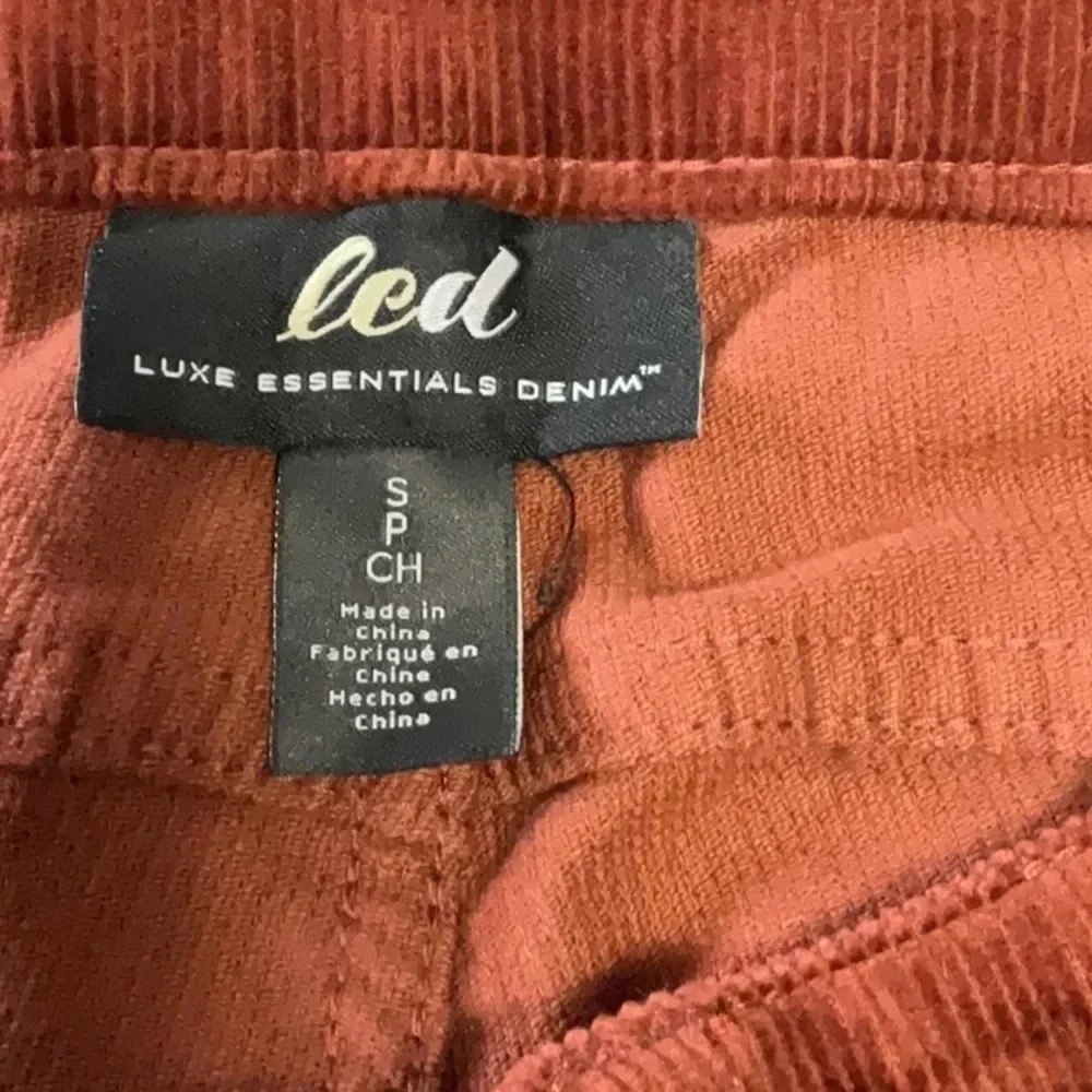 LED - Picture 3 of 5